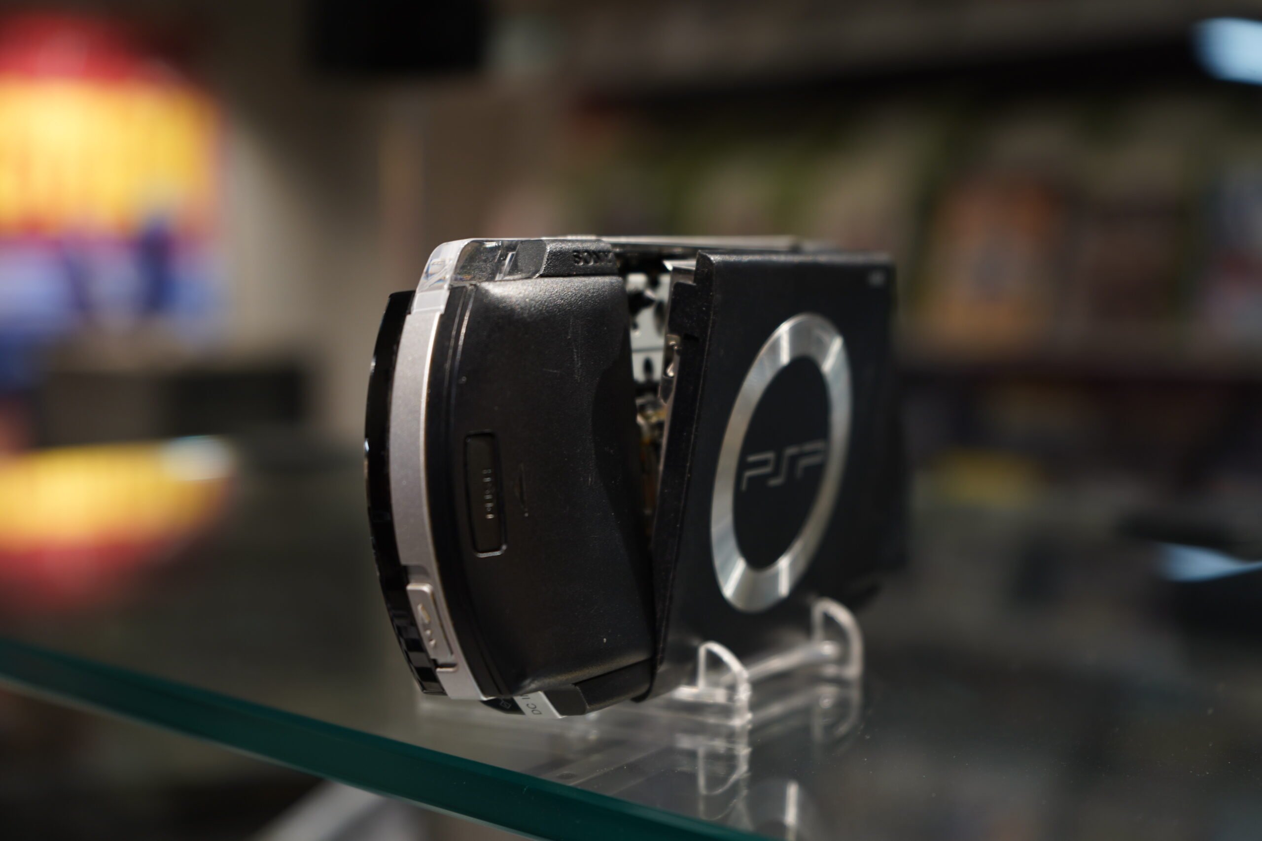 PSP 1000 128GB - Piano Black - Image 4