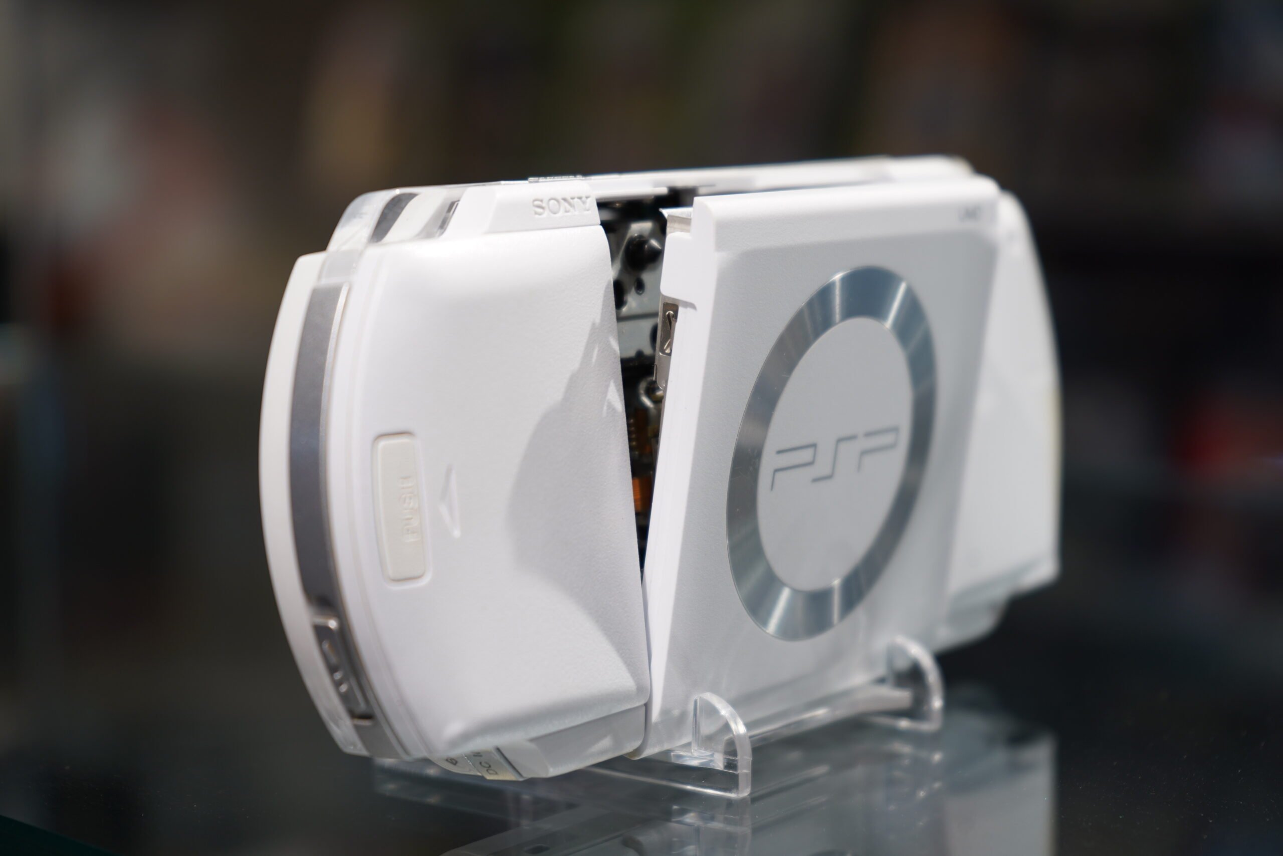 PSP 1000 128GB - Ceramic White - Image 4