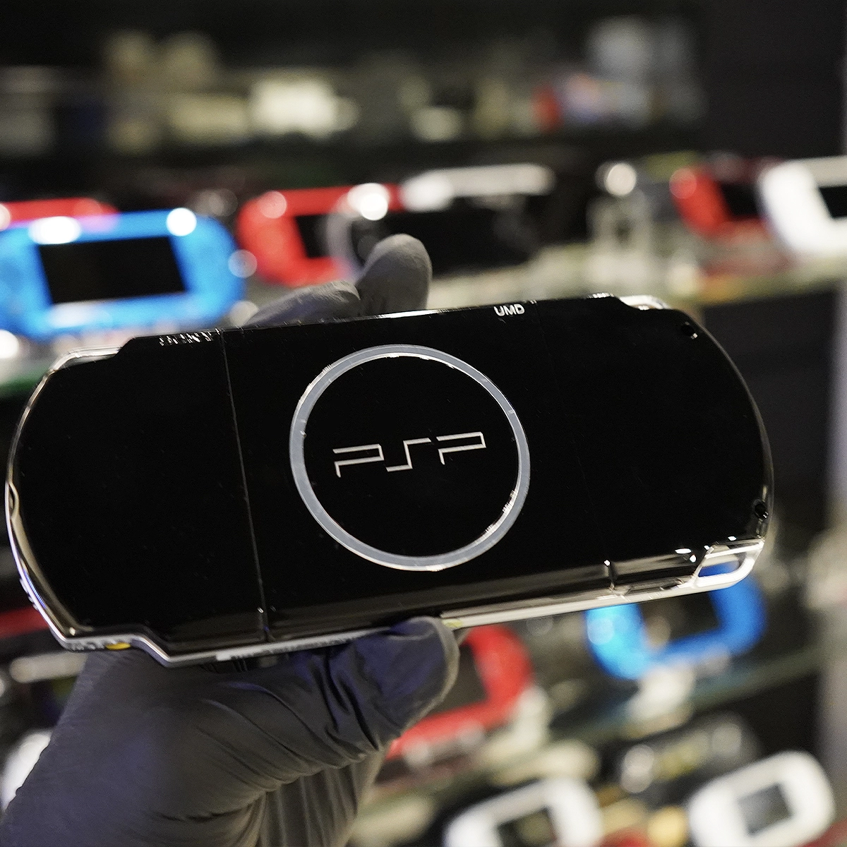 PSP 3000 128GB - Piano Black 6 PSP 3000 128GB - Piano Black - Image 6